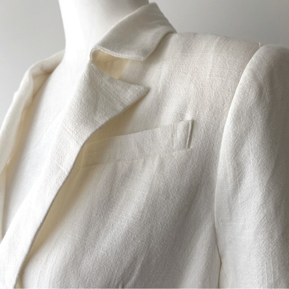 Belted Ecru Blazer | WALTER BAKER - Picture 7 of 16